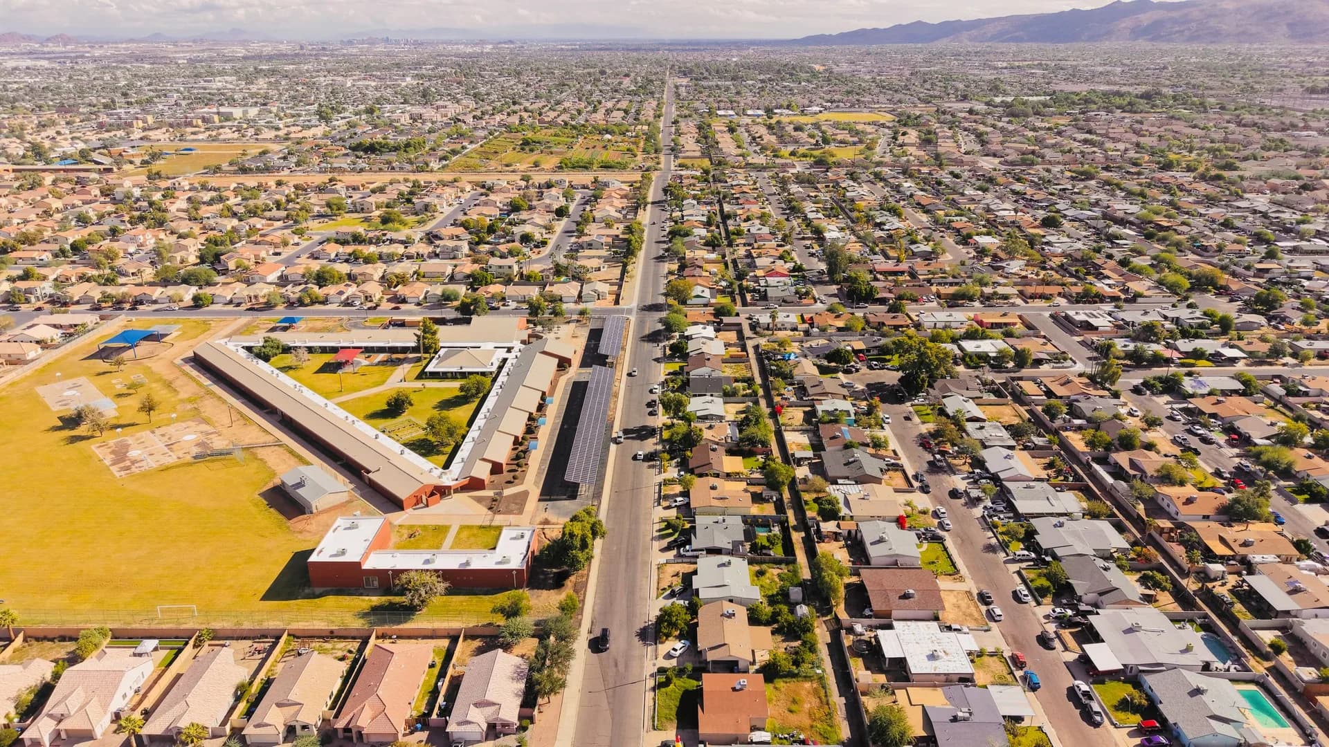 Aerial view of a Phoenix, Arizona residential neighborhood